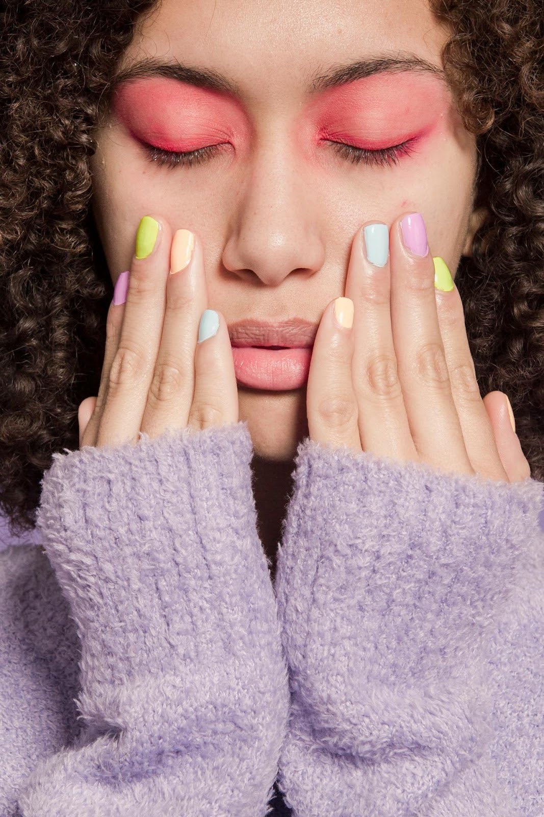 Nail Polish Wraps VS Semi-Cured Gel Strips: What's The Difference?