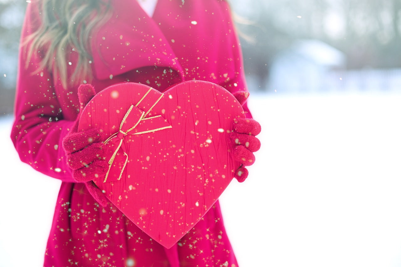 Valentine’s Day Nails for Every Relationship Status