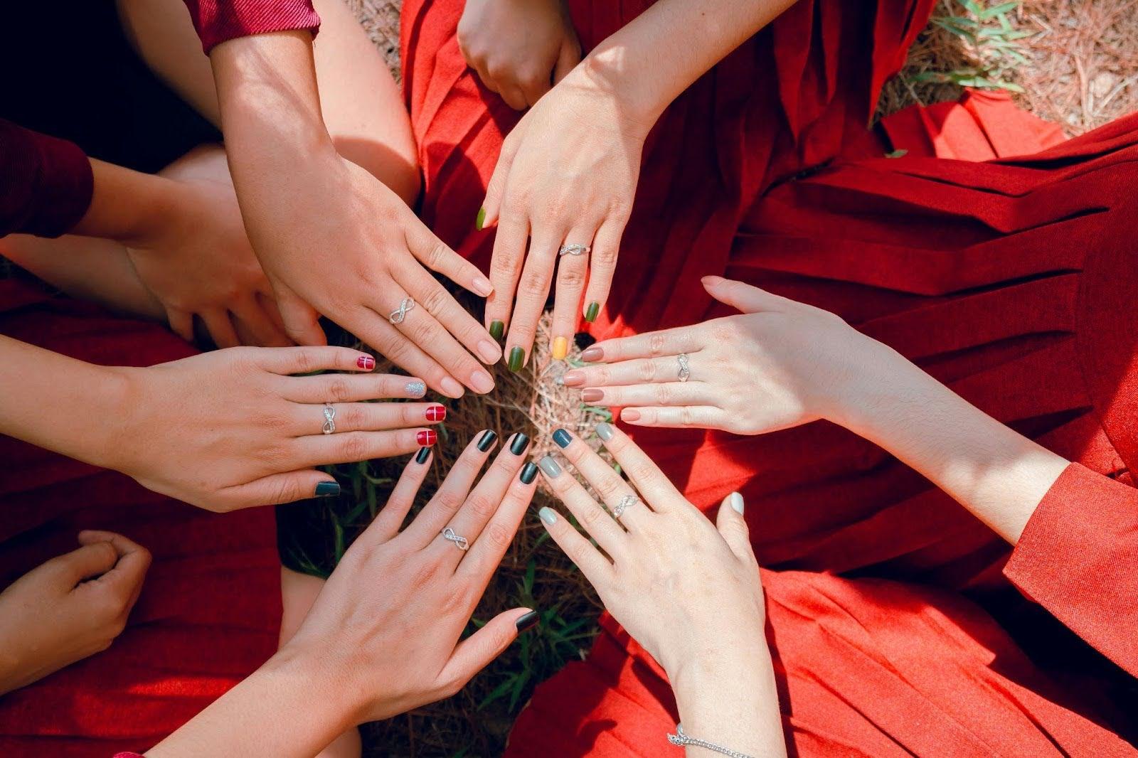 Nails on Nails - Applying Wraps on Different Nail Products