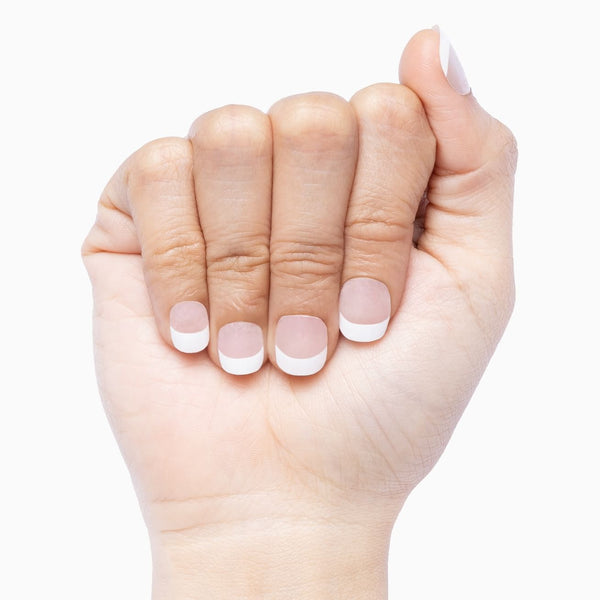 Mon Amour (French tips short nails)